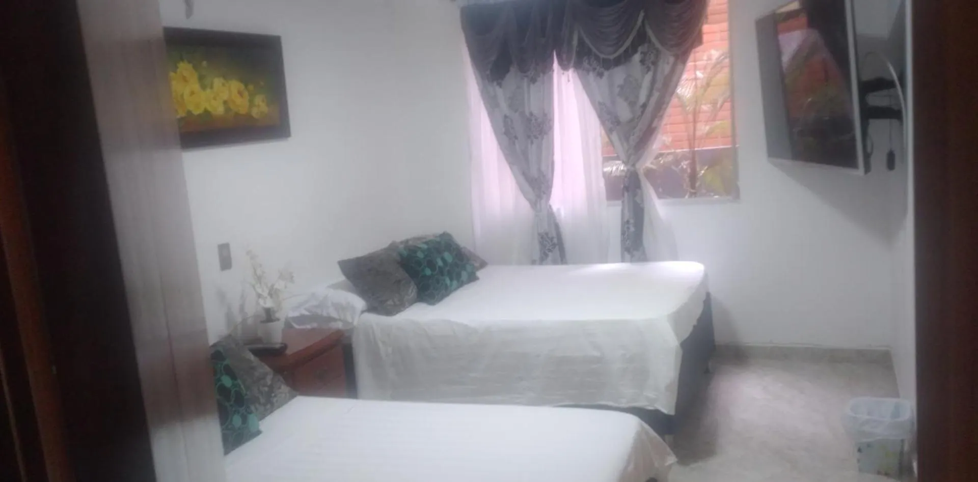 Casa Hotel Laureles Medellin Colombia
